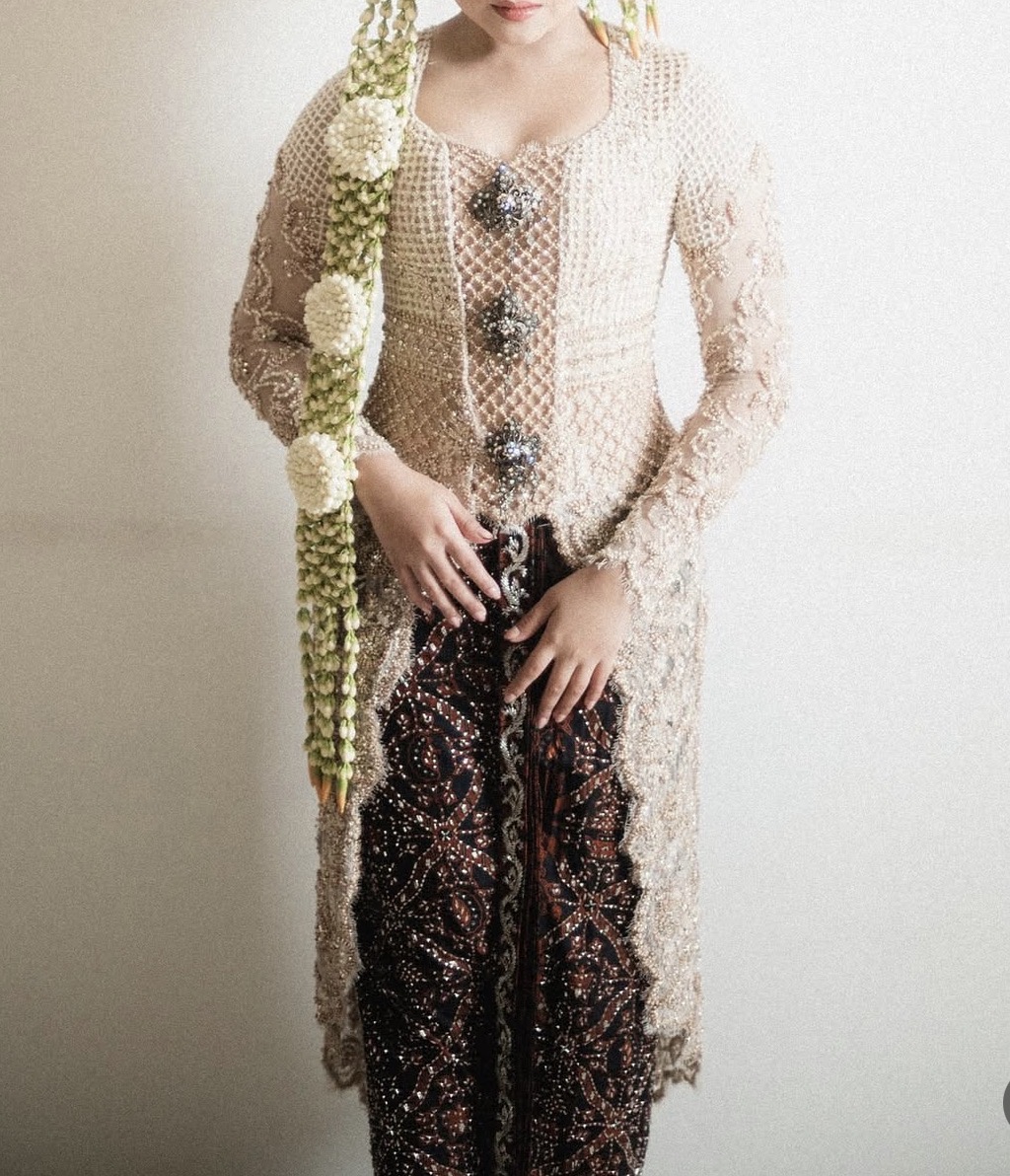Champagne Kebaya by Kirtas Official