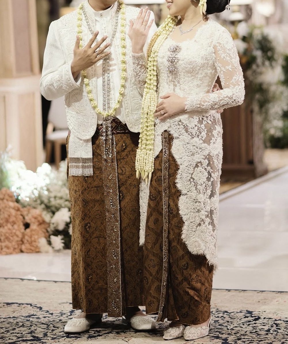White Beskap by Kirtas Official