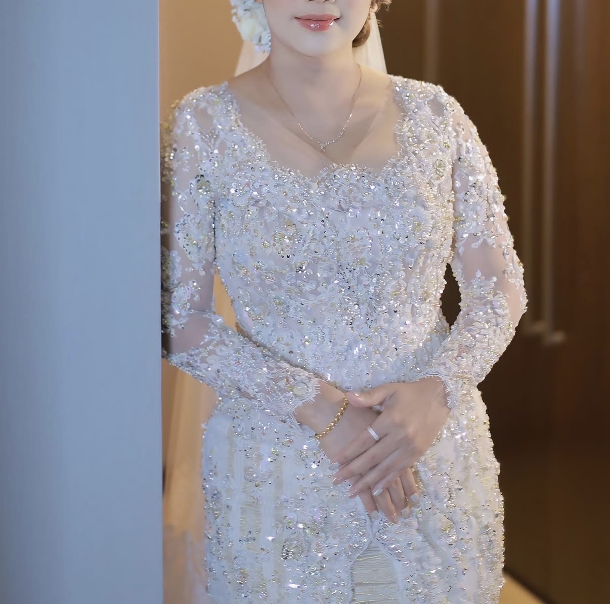 Broken White Kebaya by Ronauli Liu