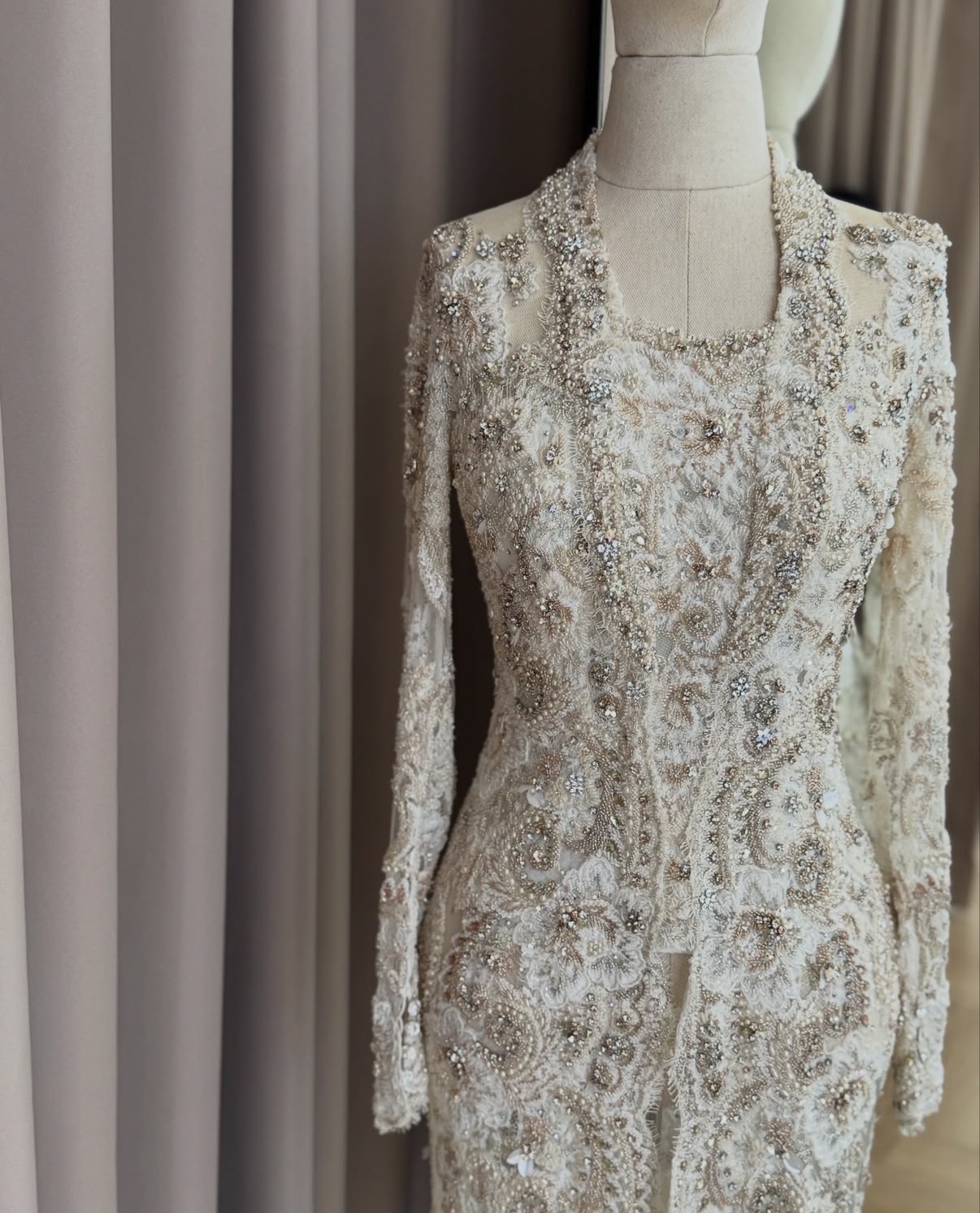 White Kebaya by Vera Kebaya