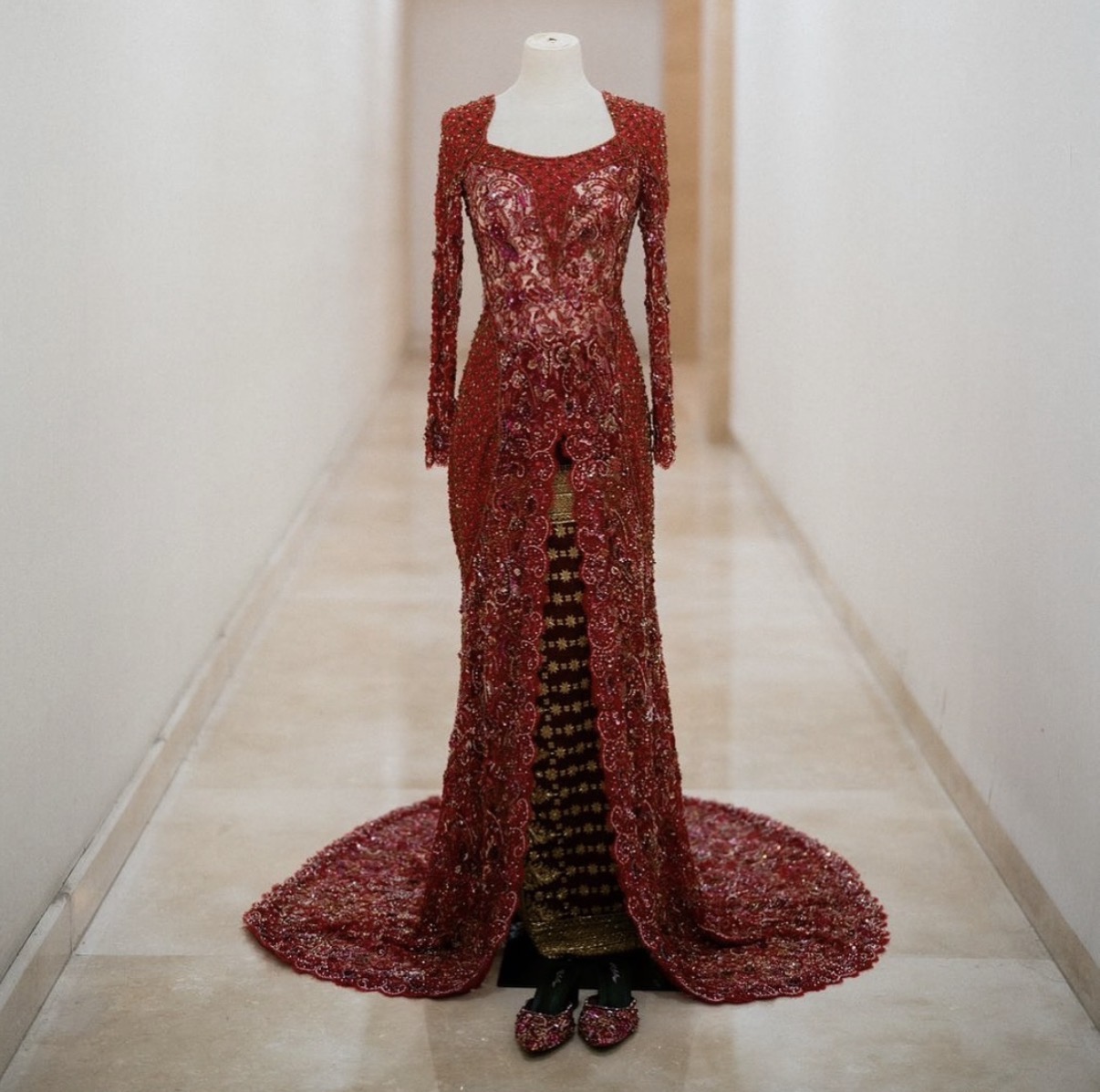 Floor Length Red Kebaya by Ronauli Liu