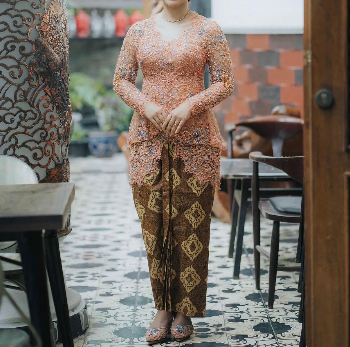 Peach Kebaya by Asky Febrianti