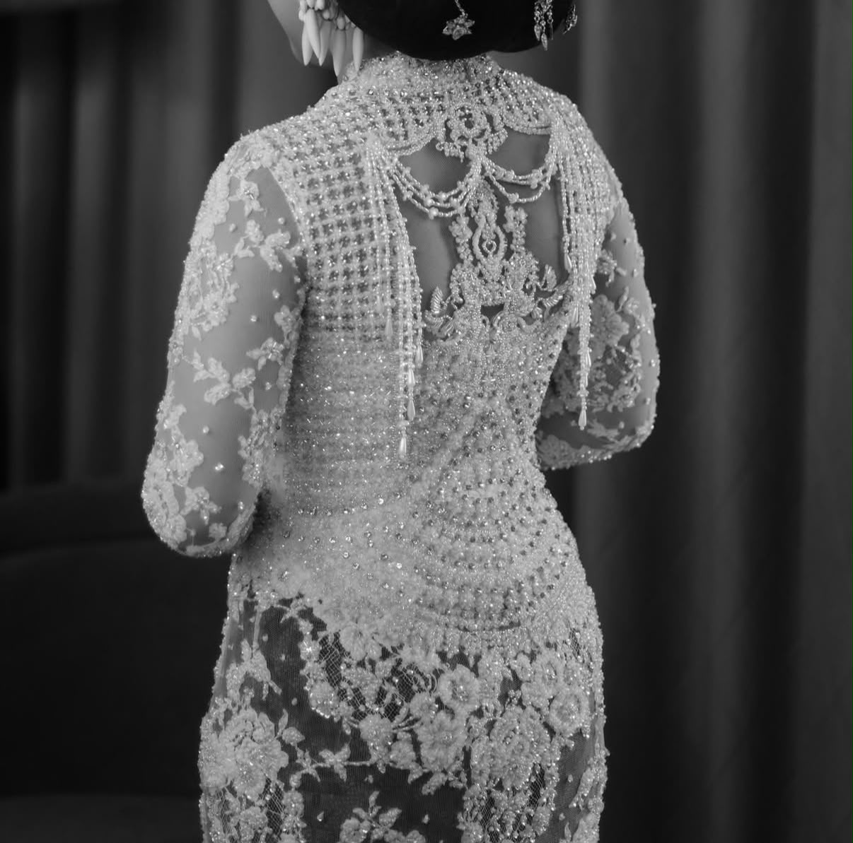 White Kebaya by Kirtas Official