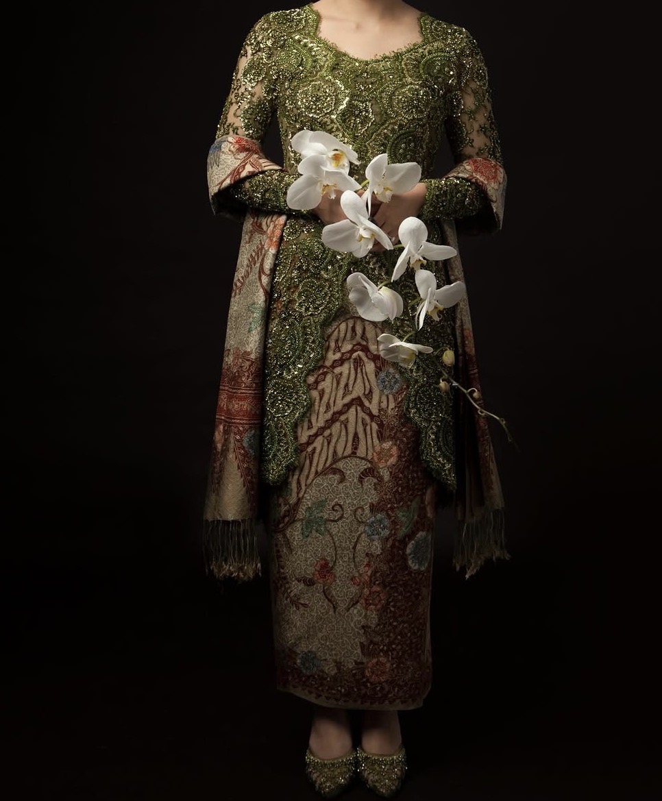 Moss Green Kebaya by Kirtas Official