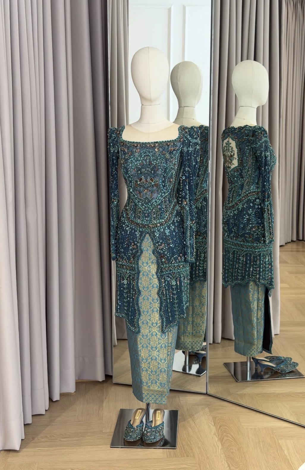 Emerald Green Kebaya by Delmora Attire