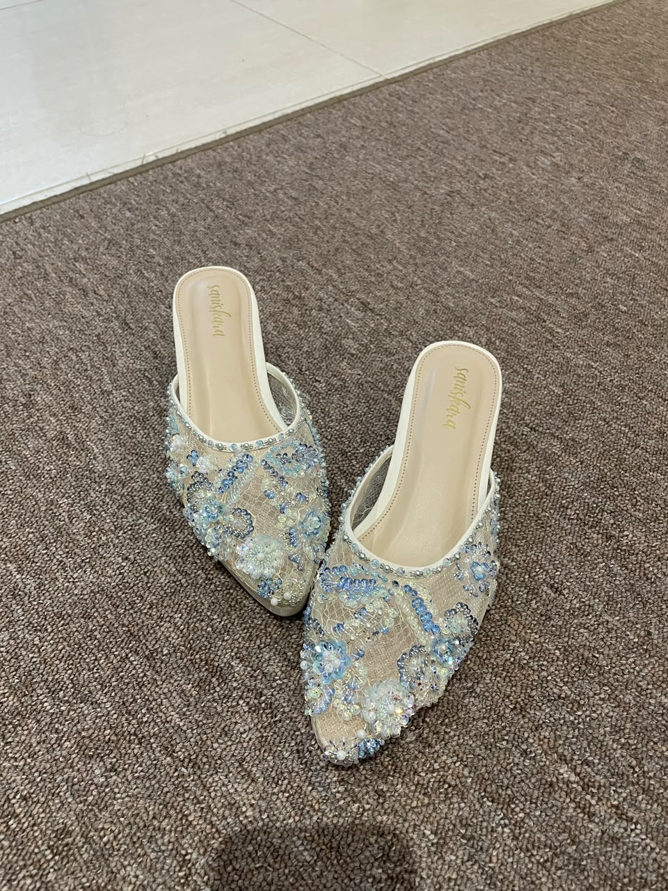 Heels White by Saniskara
